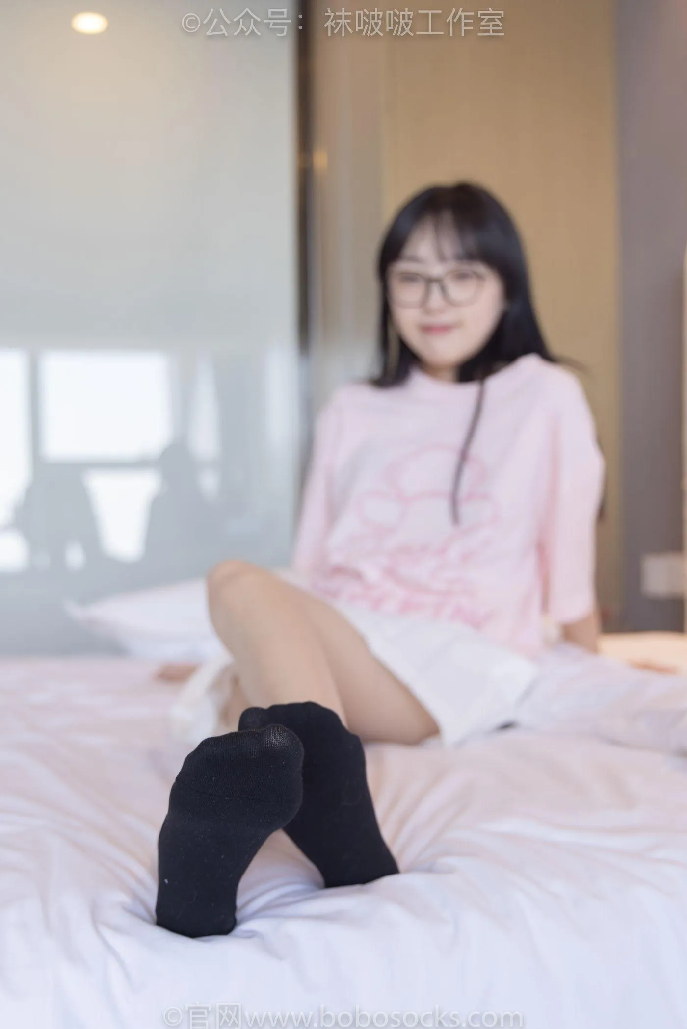 [BoBoSocks袜啵啵]NO.091 稚予-板鞋、淡粉色船袜、黑色船袜、裸足 [148P]插图2